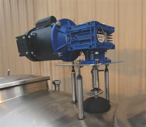 The Mixtec 1000 series is a versatile, medium-duty range of Mixers and Agitators that consist of a Motor, Gearbox, and Baseplate and is used for open tank applications and require base-plate mounting. . Milk tank agitator gear motor